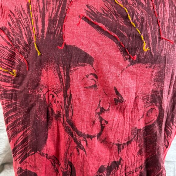 Punk Rockers Kissing T-Shirt Mens Small Unisex Mohawk SURE Brand - Picture 2 of 9